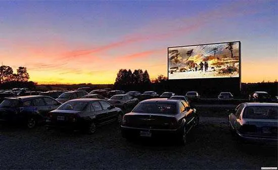 Imagem ilustrativa da imagem Cine Drive-In de Niterói é adiado devido ao mau tempo