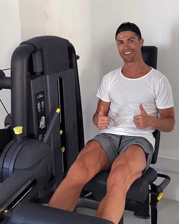Cristiano Ronaldo faz doação de cinco respiradores para hospital na Ilha da Madeira