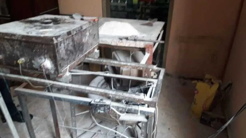 Imagem ilustrativa da imagem DECON estoura fábrica clandestina de linha chilena na Zona Norte do Rio