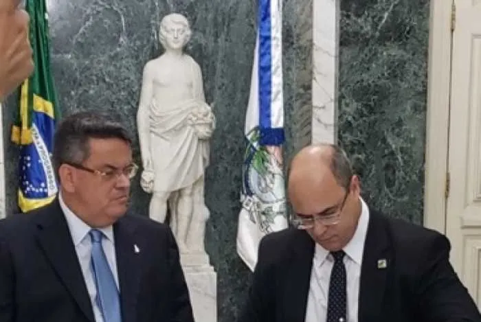 O presidente do Tribunal do RJ junto com o governador do Estado Wilson Witzel 