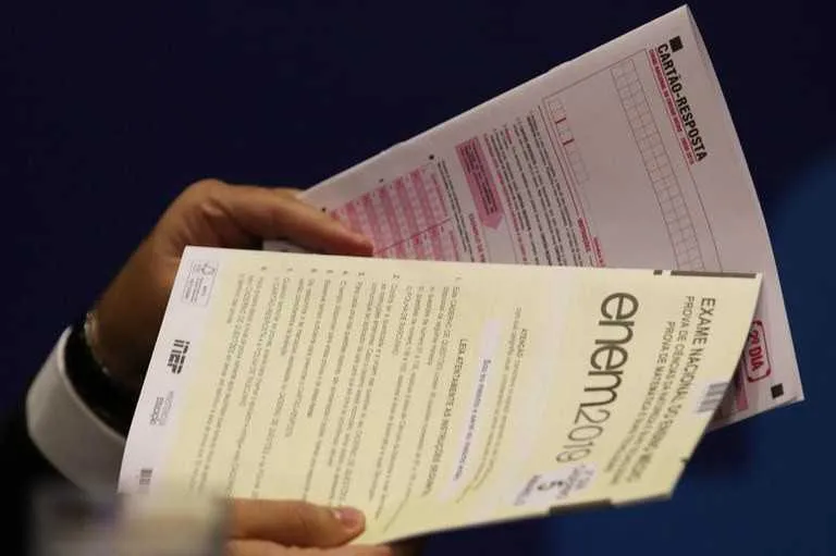 Participante deverá optar entre exame impresso ou digital