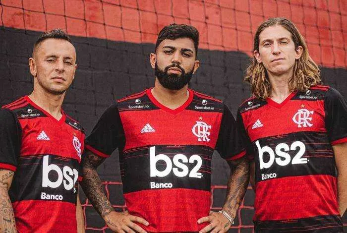 O clube foi o primeiro a retornar para os treinos no CT 