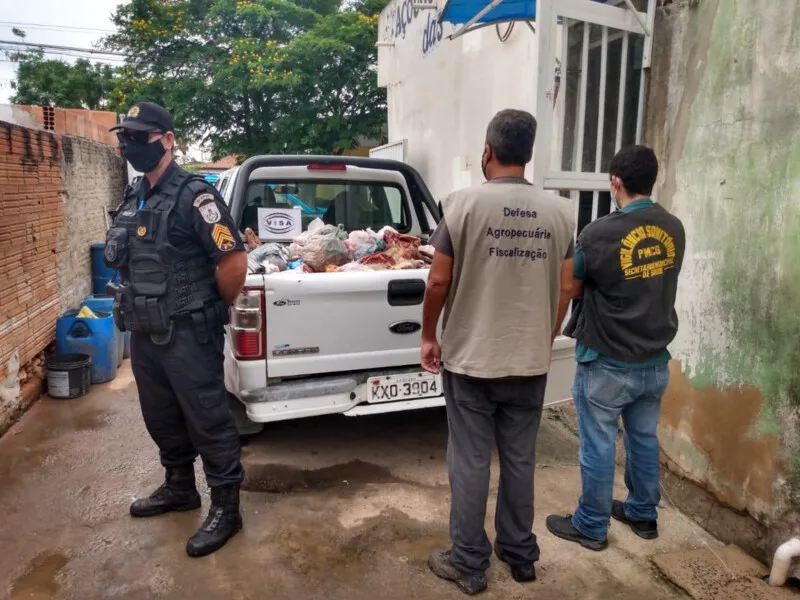 Imagem ilustrativa da imagem Operação 'Boi Garantido' confisca mais de uma tonelada de produtos de origem animal
