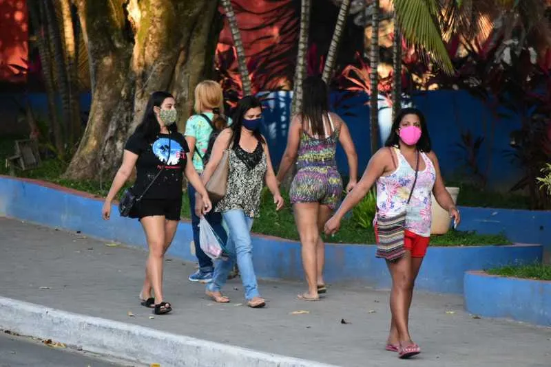 As multas variam de R$ 50 (pessoas físicas) a R$ 500 (pessoas jurídicas)