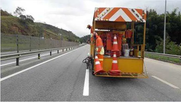 Motoristas devem redobrar a atenção, respeitar a sinalização e, principalmente, o limite de velocidade em trechos de Rio Bonito