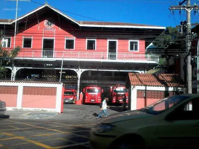 O acidente aconteceu em frente do 3° Grupamento de Bombeiros Militares. 