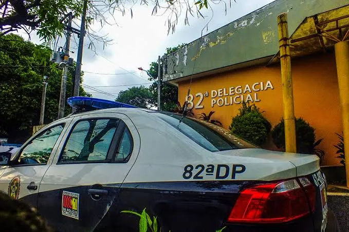 Os criminosos se passaram por passageiros e durante o trajeto anunciaram o assalto