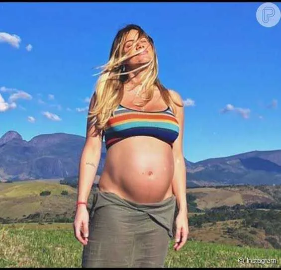 A atriz é casada com Bruno Gagliasso e tem outros dois filhos, Titi e Bless.