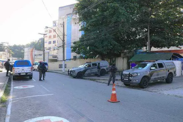 Segundo a secretaria municipal de saúde, o estado do traficante é estável