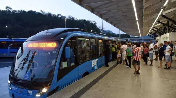 A medida visa ajudar a diminuir a circulação de pessoas nas ruas