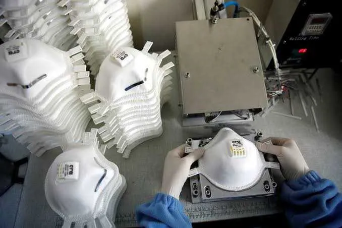 As máscaras serão destinadas a profissionais expostos a ambientes contaminados