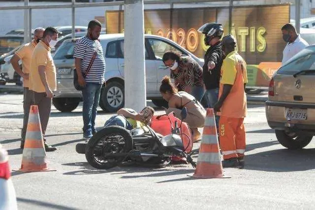  O Corpo de Bombeiros foi acionado no local para socorrer a vítima