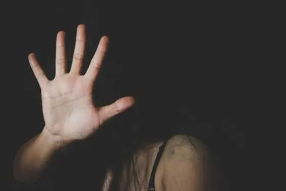 Imagem ilustrativa da imagem Alerj aprova suporte pelo celular para mulheres vítimas de violência doméstica