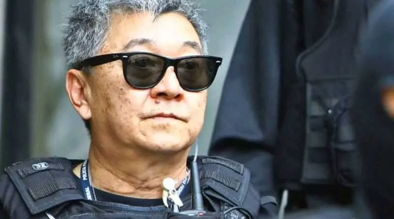 Imagem ilustrativa da imagem 'Japonês da Federal' perde cargo e é multado em R$ 200 mil por facilitar contrabando