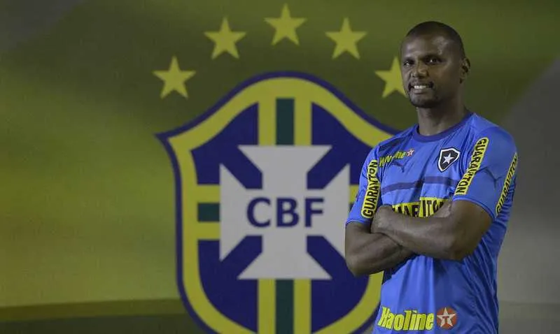 O leilão começou na noite de ontem (11) e terminará neste domingo (12) às 18h de hoje (12), domingo de Páscoa