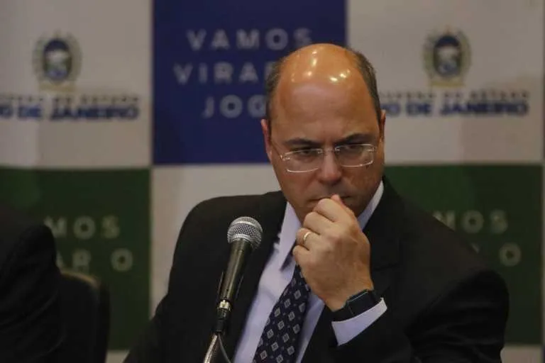 Wilson Witzel diz que não descarta a ideia de um possível lockdown, ou parada absoluta
