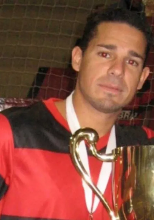 A conta oficial do Flamengo se pronunciou sobre o óbito do jogador