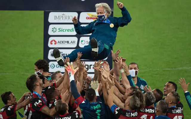 Imagem ilustrativa da imagem É oficial: Flamengo anuncia saída de Jorge Jesus
