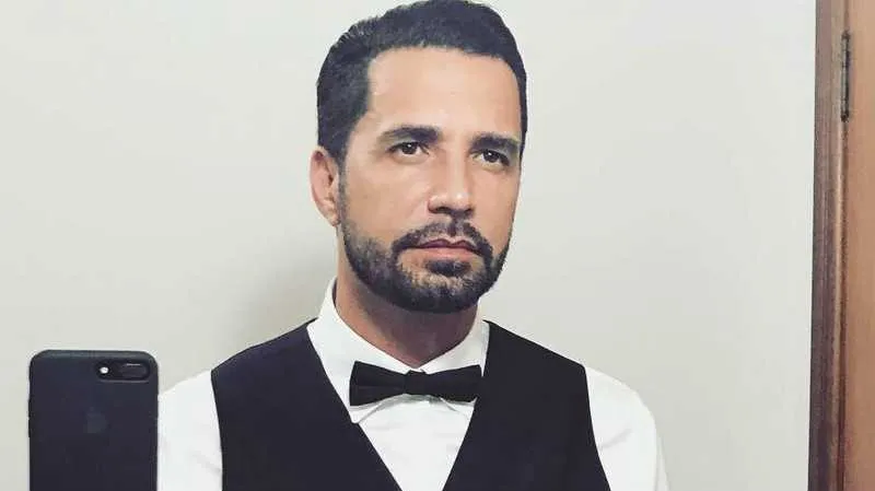 Cantor Latino está sendo processado por não pagar despesas em consulta no hospital Alberto Einstein, em São Paulo
