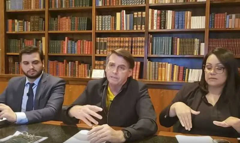  A informação foi dada pelo presidente durante sua live semanal, transmitida pelas redes sociais