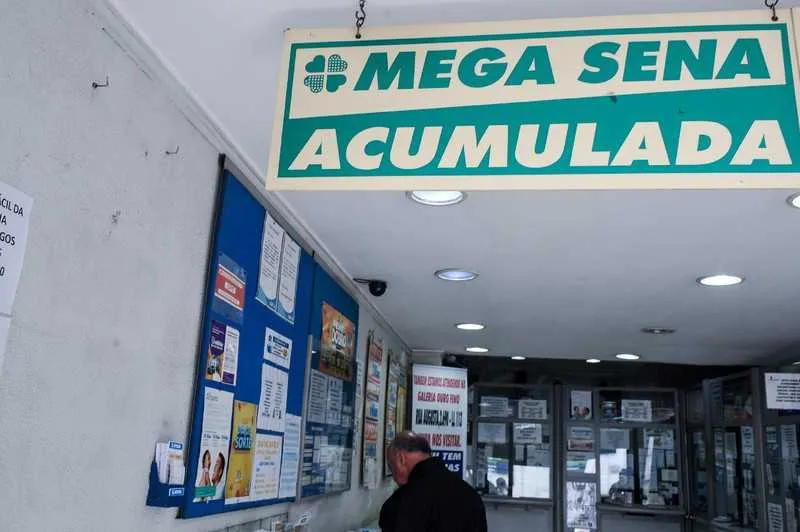 Imagem ilustrativa da imagem Mega-Sena acumula e prêmio vai a R$ 7 milhões