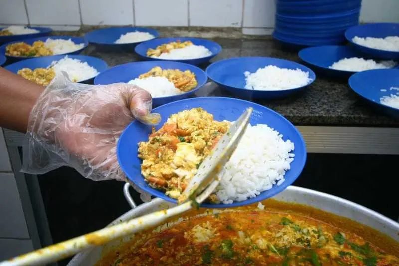 Imagem ilustrativa da imagem Distribuição de alimentos a estudantes do interior do RJ em pauta na Alerj
