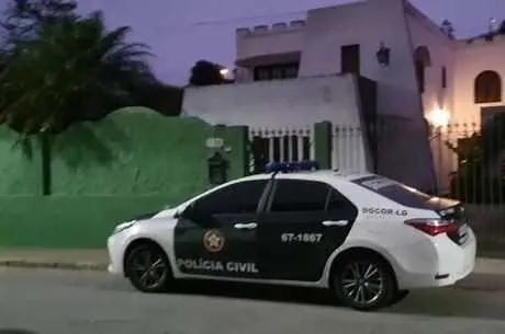 Polícia Civil realizou buscas e apreensões na casa do ex-governador do Rio, Pezão