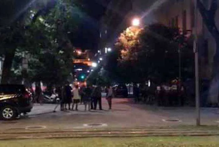 O caso foi registrado na 4ª DP (Praça da República). 