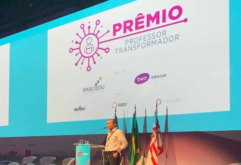 Imagem ilustrativa da imagem Professora do Rio está entre os finalistas do Prêmio Professor Transformador