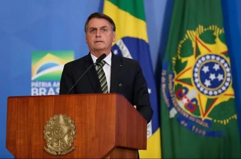 Jair Bolsonaro renova apoio a outros candidatos na 'live'