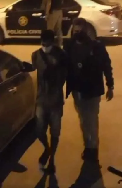 Prisão foi feita por policiais da 118ª DP