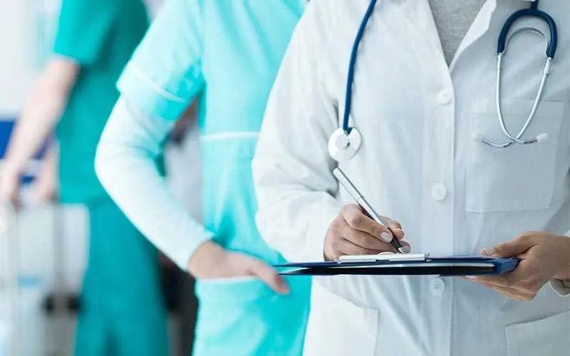 Imagem ilustrativa da imagem Alerj aprova seguro de vida para profissionais da saúde e segurança durante a pandemia