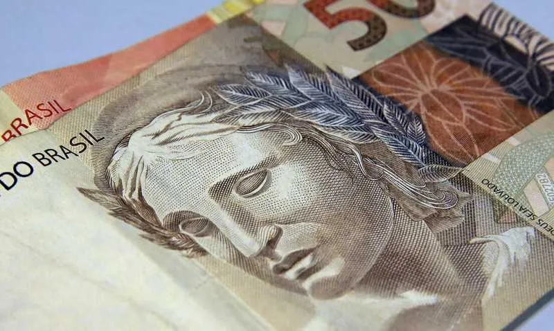 A liberação do saque e a transferência da poupança social da Caixa para outros bancos estão sendo feitas de acordo com o mês de nascimento dos beneficiários