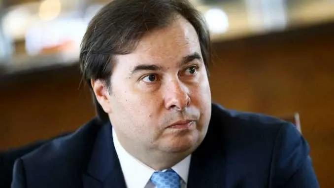Imagem ilustrativa da imagem Deputados devem votar projeto de auxílio emergencial sem alterações