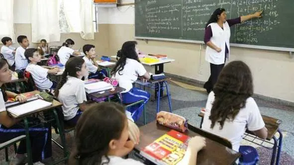 Imagem ilustrativa da imagem Educação: Ano letivo poderá ter menos de 200 dias