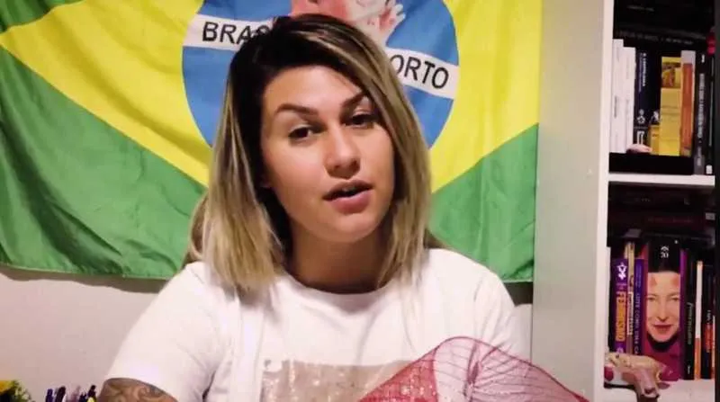 Bolsonarista Sara "Winter" deixa prisão após dez dias e deixa mensagem para seguidores