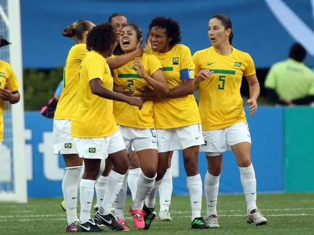 Imagem ilustrativa da imagem CBF retira candidatura brasileira para sediar Copa Feminina em 2023