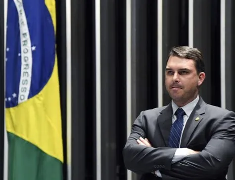 Senador pediu reembolso de passagens e diárias