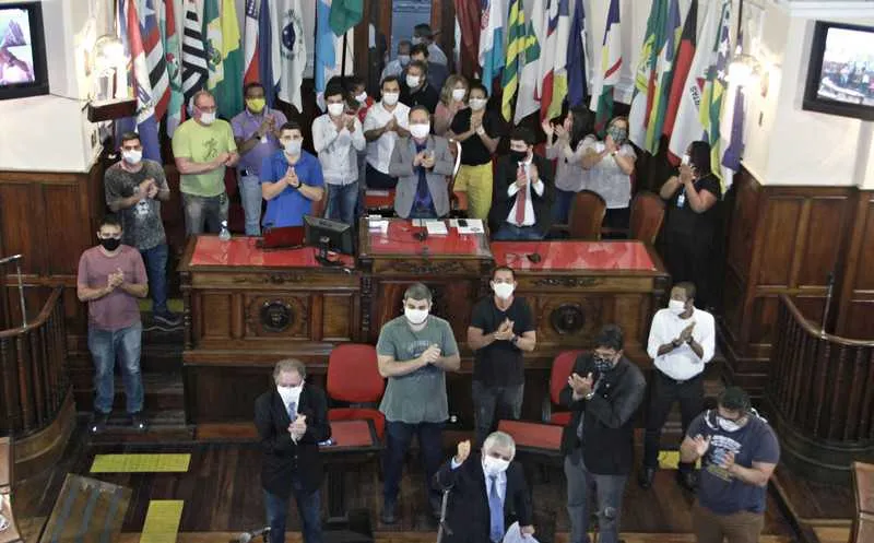 Imagem ilustrativa da imagem Cestas básicas para carentes e auxílio a motoristas de aplicativo