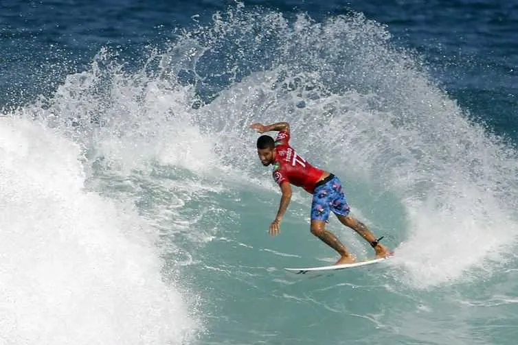 Etapas do Circuito Mundial de Surfe são adiadas