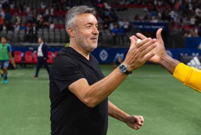 O técnico tem 58 anos 