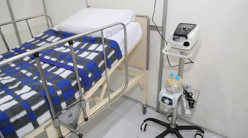 A medida só valerá quando não existirem pacientes com quadro mais grave que o dos profissionais e, prevê também, prioridade em testes