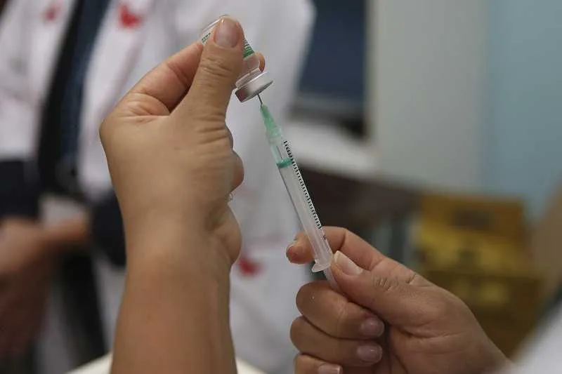 Vacina do Butantan recebeu autorização da Conep para iniciar terceira fase da pesquisa