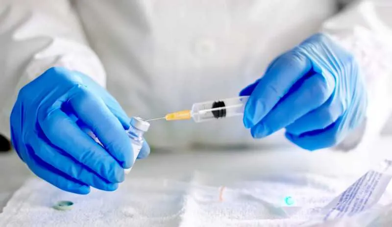 Imagem ilustrativa da imagem Vacina desenvolvida pela China é a primeira a completar 1ª fase de testes clínicos