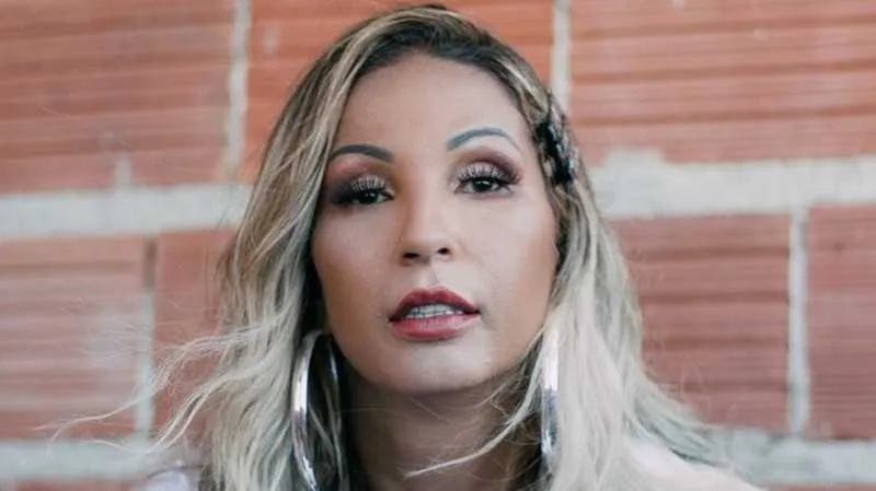 Imagem ilustrativa da imagem Na 'onda das lives', Valesca Popozuda agita a internet durante a madrugada