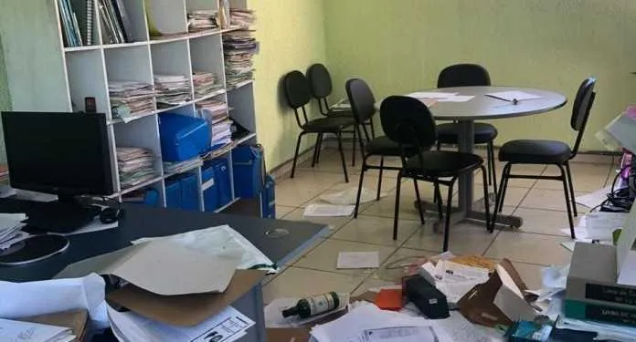 O local teve suas atividades interrompidas durante toda a terça-feira (11)