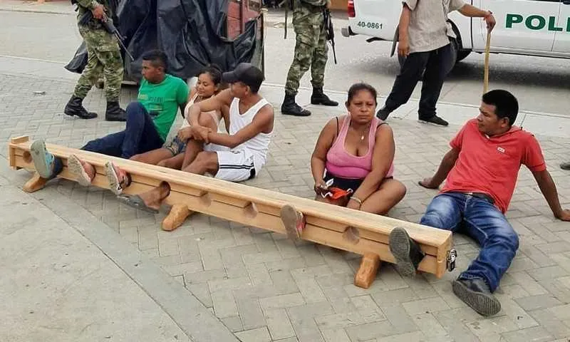 Prefeitura de Córdoba, na Colômbia está usando um método de castigo para os cidadãos que furarem a quarentena