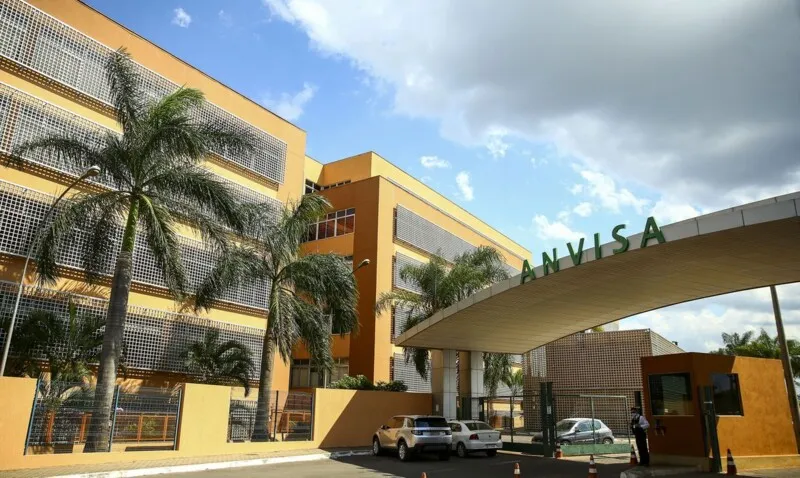 Anvisa vai inspecionar empresas que desenvolvem vacinas contra o coronavírus