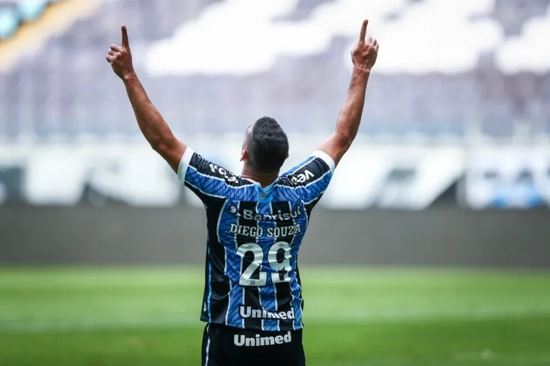 Imagem ilustrativa da imagem Grêmio vence o Cuiabá por 2 a 0 e se classifica para as semifinais da Copa do Brasil
