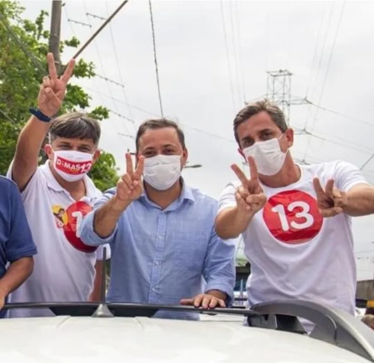 No primeiro turno, disputado no último dia 15 de novembro, Dimas Gadelha já havia vencido com 31,36% dos votos, contra 22,82% dados ao Capitão Nelson